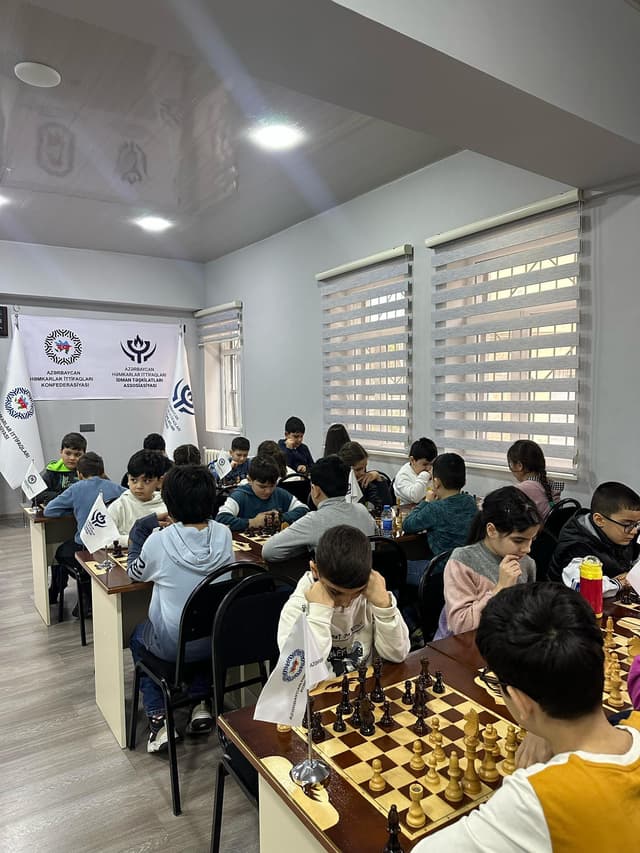 Uşaqlar Üçün Peşəkar Şahmat Kursları Uşaqlar Üçün Peşəkar Şahmat Kursları