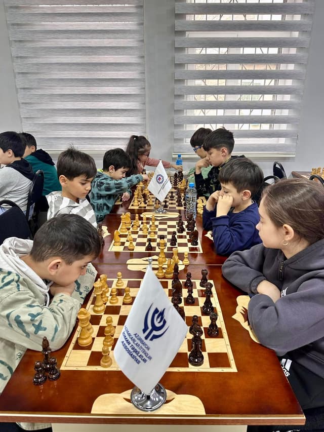 Uşaqlar Üçün Peşəkar Şahmat Kursları Uşaqlar Üçün Peşəkar Şahmat Kursları